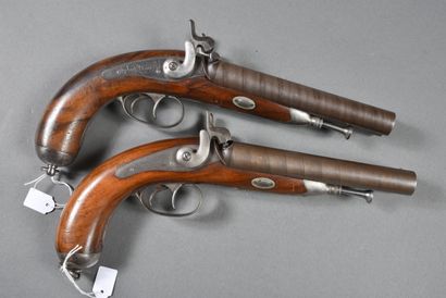 null Paire de pistolets d'officier à 2 canons damas juxtaposés (long. 16,5cm), percussion...