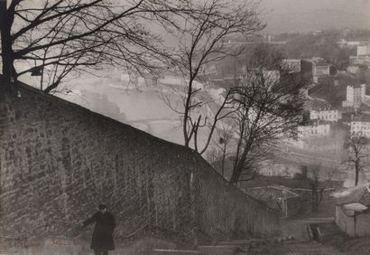 null Théo BLANC (1891-1985) et Antoine DEMILLY (1892-1964).

Vaise, vu de la Croix-Rousse,...