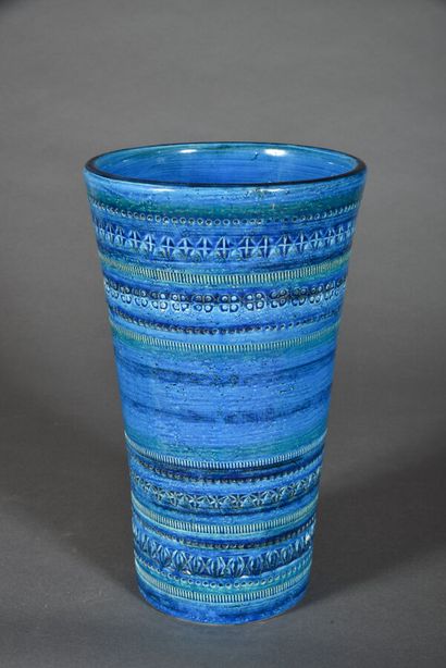  Vase Bitossi, collection Blue Rimini par Aldo Londi. 
Circa 1960 
H. 35 cm - D....