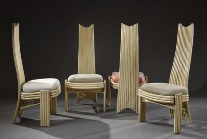 null Suite de 4 sièges en bambou laqué, assise tapissière par Mc Guire.

Circa 1970.

H....