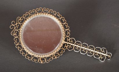  Face à main Chaty Vallauris AM en métal doré torsadé, miroir biseauté. 
Circa 1950....