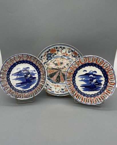 Three Imari porcelains, including a dish...