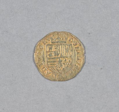  PAYS BAS ESPAGNOLS. PHILLIPE II d ESPAGNE (1555-1581): 1/2 REAL en or frappé à DORDRECHT,...