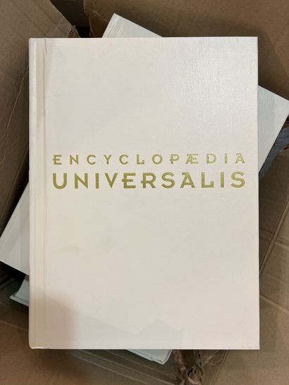 null Lot d'Encyclopaedia Universalis et de Littré.