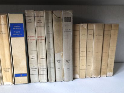 null Lot de livres comprenant de nombreux ouvrages aux éditions André Sauret, Fayard,...