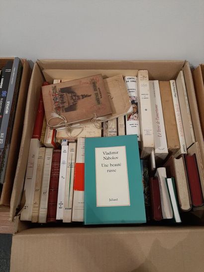 null Important lot de romans comprenant des ouvrages de Proust, Troyat, Daudet, Rouaud...