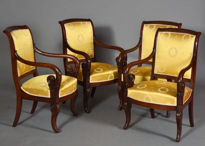 null Part of a mahogany and mahogany veneer living room composed of four armchairs,...