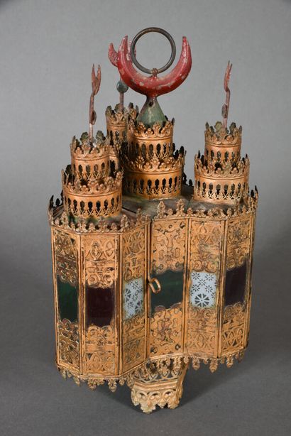 null Lantern night light in the Ottoman style in gilded openwork iron, with three...