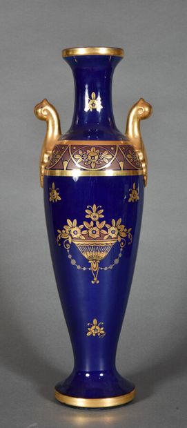 null Large vase with shoulder in ceramic in the taste of Sevres with blue bottom...