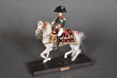 null MARCEL RIFFET FIGURINE.

Lead figurine, Emperor NAPOLEON 1° on his horse, "en...