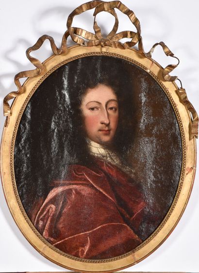 null ECOLE FRANCAISE Vers 1700 

Portrait d'un homme de qualité coiffé d'une longue...