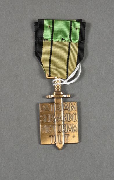 null France. Ordre de la Libération, croix de Compagnon, croix émail en creux, hauteur...