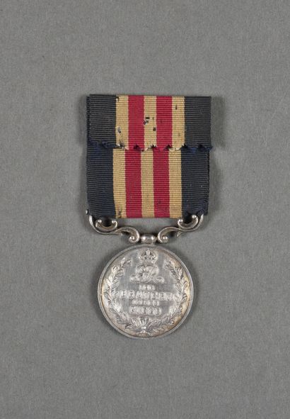 null Grande Bretagne. 1°Guerre, Military Medal, frappe française (poinçon tête de...