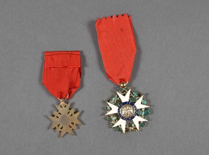 null France. Ordre du Mérite Militaire (1759) et Ordre de la Légion d'Honneur (1802),...