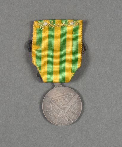 null France. Medal of China 1900.