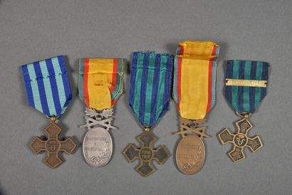 null Roumanie. 1°Guerre, Croix de Guerre, médailles de la Bravoure (2), lot de 5...