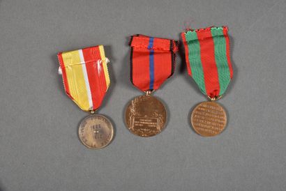 null France. Médaille de la Ligne Maginot (1), médaille des combats de Stonne, Mont-Dieu,...