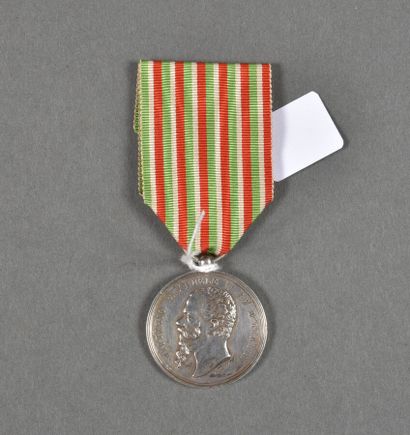 France. Italie. Médaille de l'Indépendance...