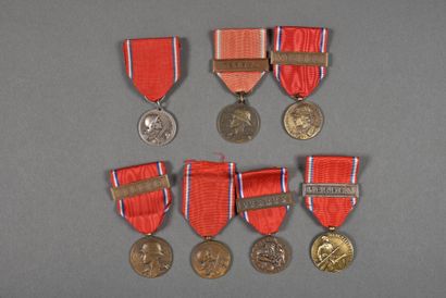 null France. Médailles de Verdun, variantes, lot de 7.