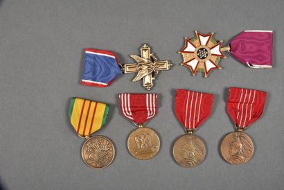 null United States. 2°War. Various military medals, set of 6.