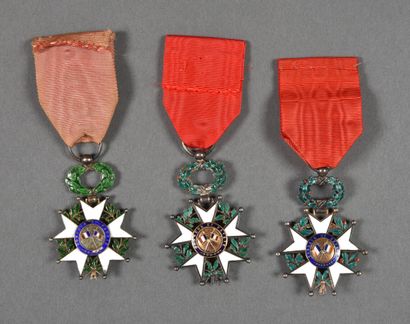  France. Ordre de la Légion d'Honneur. 1870. Officiers dont un modèle de bijouterie...