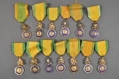  France. Médaille Militaire, 4°/5° République, variantes, lot de 13.
