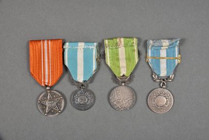 null France. Médaille du Maroc 1907, et Médailles Coloniales (2) avec 2 agrafes,...