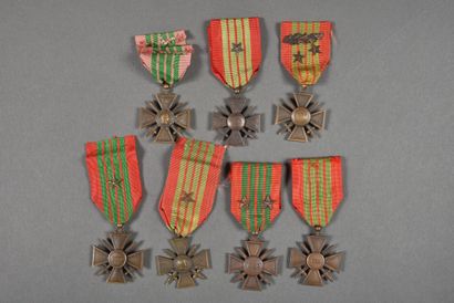 null France. Croix de Guerre 1939, variantes, lot de 7.