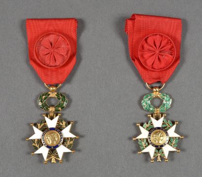  France. Ordres de la Légion d'Honneur (1962). Officiers, 5°République, éclats, lot...