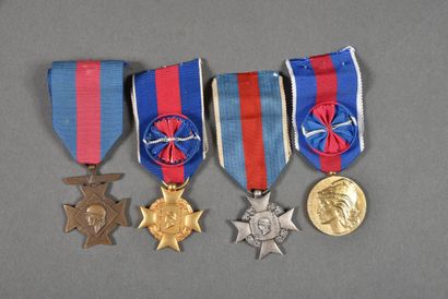 null France. Médailles des Services Militaires Volontaires, dont un modèle Air, lot...