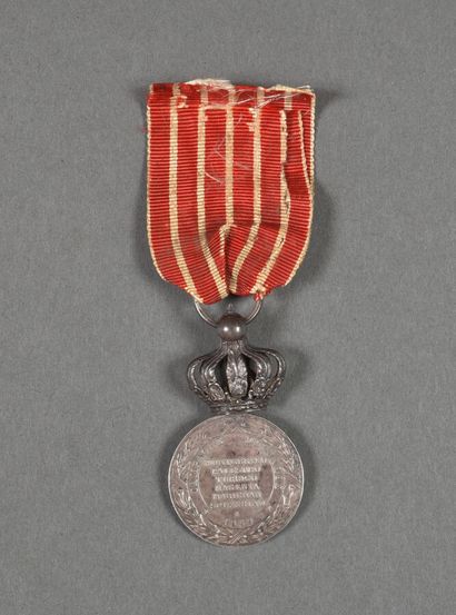null France. Médaille d'ITALIE 1859, du type à couronne, dit de l'Escadron des CENT...