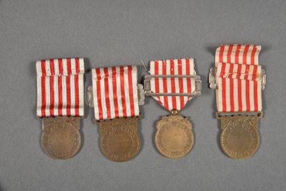 null France. Médaille commémorative, variantes de fabricants, lot de 4.