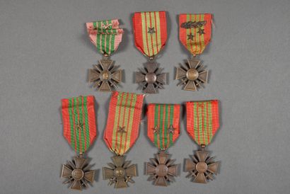 null France. Croix de Guerre 1939, variantes, lot de 7.
