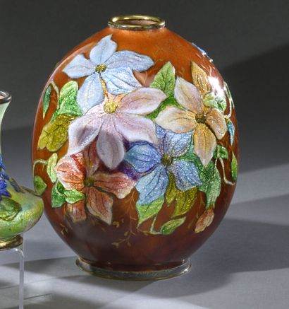 null Camille FAURE (1874 - 1956)

Vase à corps ovoïde en cuivre à petit col resserré...