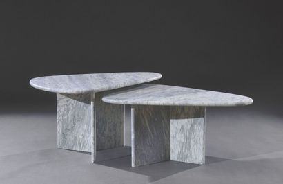 null Set de deux tables basses de forme libre en pierre marbrière, travail Italien.

C.1970

H....