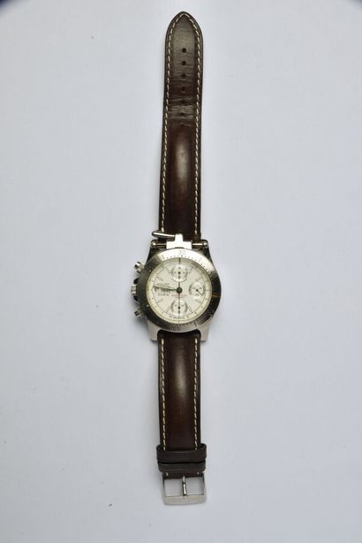 null CAPITOL: Steel chronograph watch, "Kingtimer PARIS-DAKAR" model, notched and...