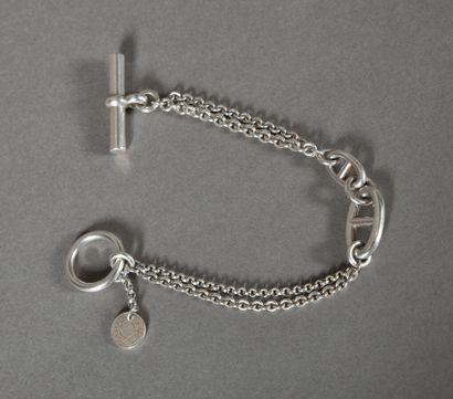 null HERMES, Paris. New Farandole bracelet in silver 925/°°, double chain holding...