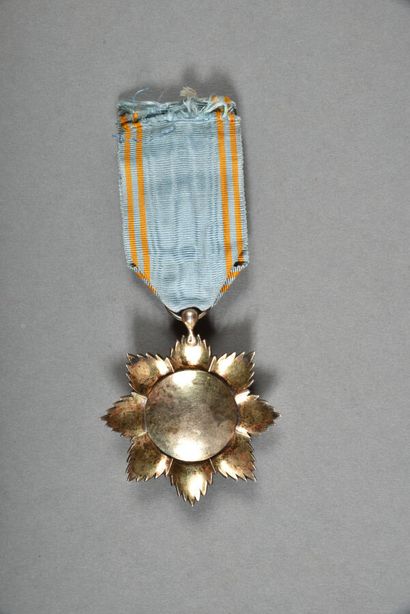 null France. Comores. Ordre Royal de l'Etoile d'Anjouan, officier, argent.