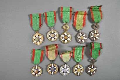 null France. Ordre du Mérite Agricole, croix d'Officiers et de chevaliers, lot de...