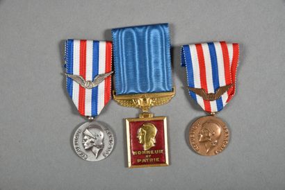 France. Médaille de l'Aéronautique(1), et...