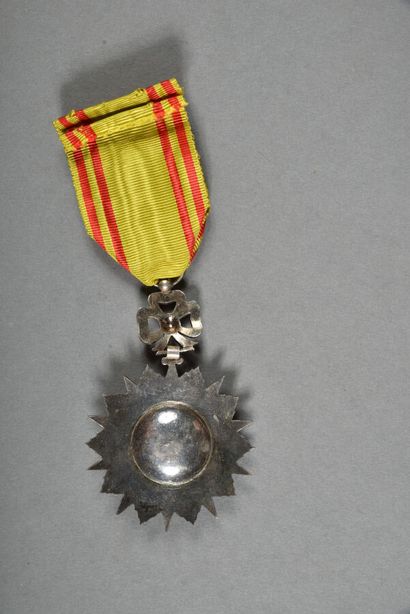 null France. Tunisie. Ordre du Nichan Iftikar (1943-1957), officier, métal.