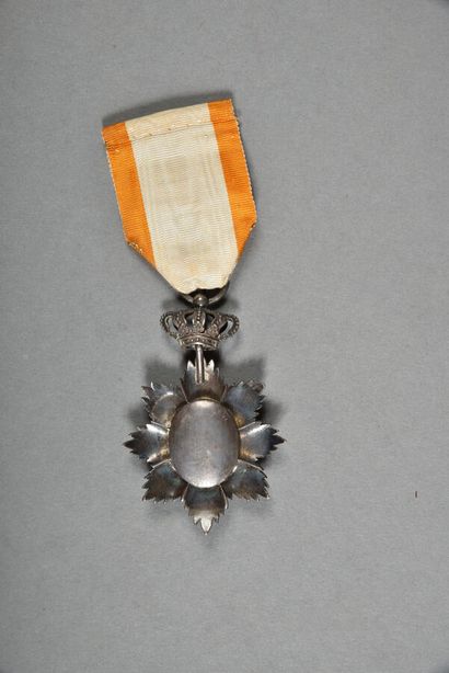 null France. Cambodge. Ordre Royal, chevalier, argent sanglier sur bélière et double...