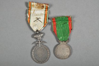 null France. Médaille du Burnous des Anciens Spahis avec son agrafe, et Médaille...
