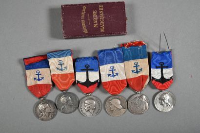 null France. Médailles d'Honneur/Travail des Marines Marchande et Militaire, variantes,...