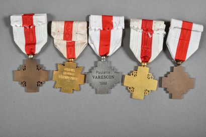 null France. Croix Rouge, croix et médailles, lot de 5.