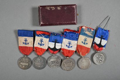 null France. Médailles d'Honneur/Travail des Marines Marchande et Militaire, variantes,...