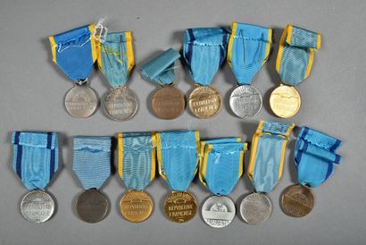null France. Médailles d'Honneur des Sports, variantes, lot de 15.