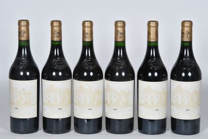 null 6 B CHÂTEAU HAUT-BRION (Original wooden case of 12 given to the buyer) (e.f.s....