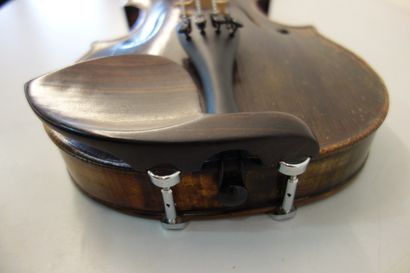 null French violin of the 19th century, bearing a label of LUPOT, various restorations...