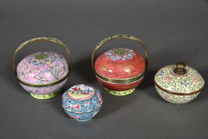 null Lot of four Canton enamel on copper boxes, globular in shape, two with high...